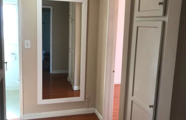 2455 Silver Lake Blvd.C - 2455 Silver Lake Boulevard, Los Angeles, CA 90039