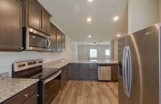 709 Saint James Place Gallery 3