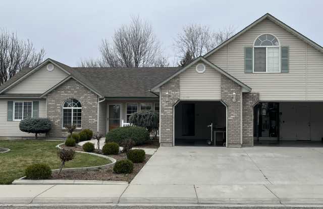 2134 East Dworshak Drive photos photos