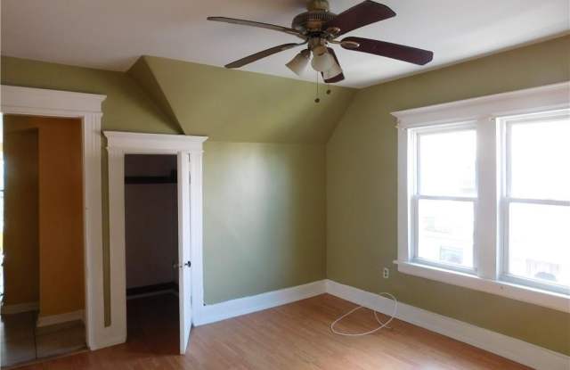 199 Whitney Avenue Gallery 3