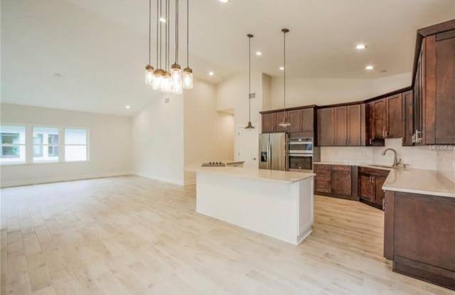 5705 Tangerine Avenue South Gallery 4