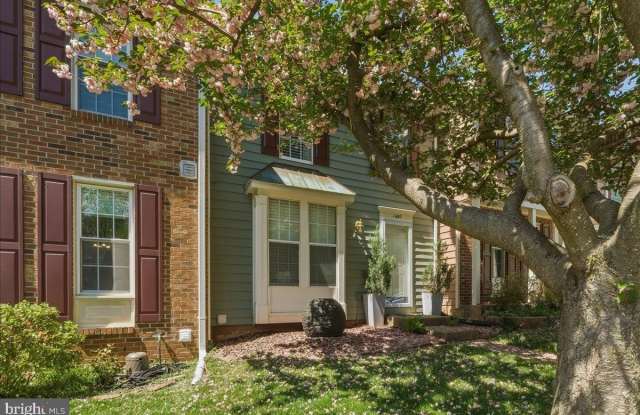 1490 AUTUMN RIDGE Circle photos photos