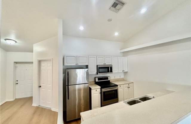 3301 Skyline Boulevard Gallery 2