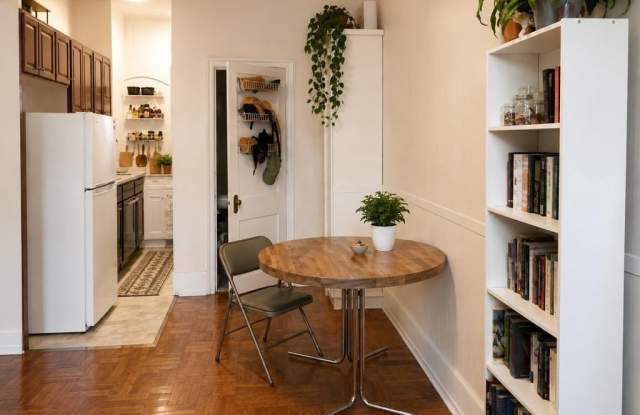 1821 SPRING GARDEN STREET photos photos