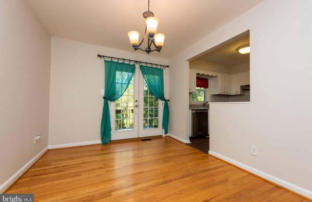 1544 BROOKSHIRE COURT Gallery 4