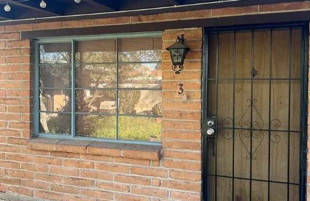 2541 East Elm Street #3 - 1 photos photos