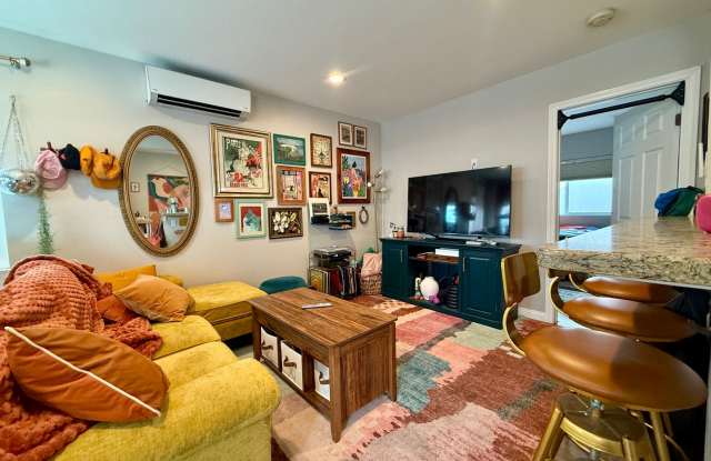 Modern Bungalow with W/D + A/C! Assigned Parking Included & 1 Garage Storage! photos photos