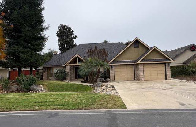 Entertainer delight rental home located in ''The Lakes'' subdivision Coming soon *Private Showing Only* photos photos