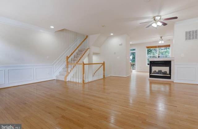 8773 MILL TOWNS Court Gallery 4