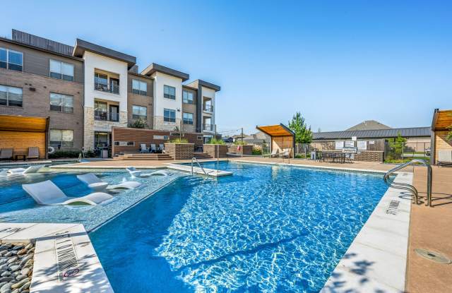 Hunters Creek Apartments Gallery 4