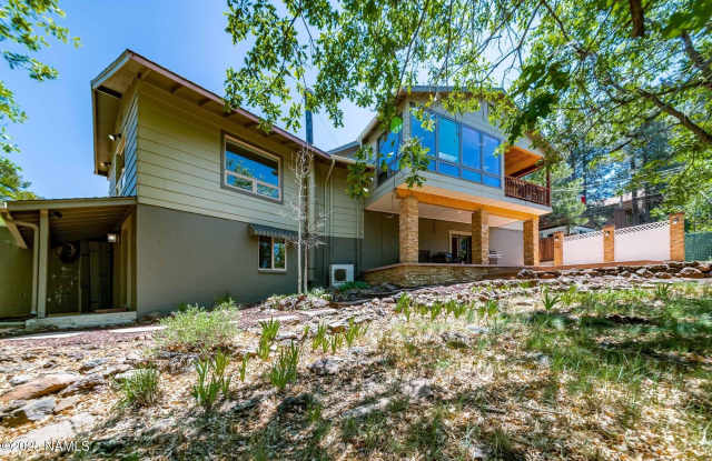 427 E Cherry Avenue - 427 East Cherry Avenue, Flagstaff, AZ 86001