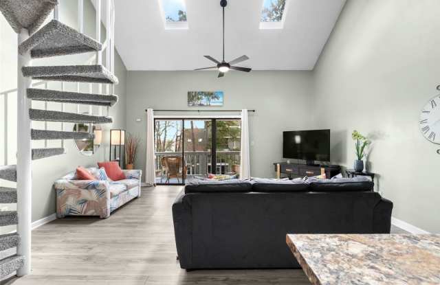 Free Utilities!! Seasonal Rental Available from Sept 10, 2025 through March 31, 2026 photos photos