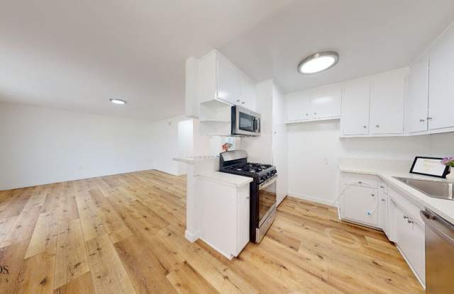 15114 Dickens Street photos photos
