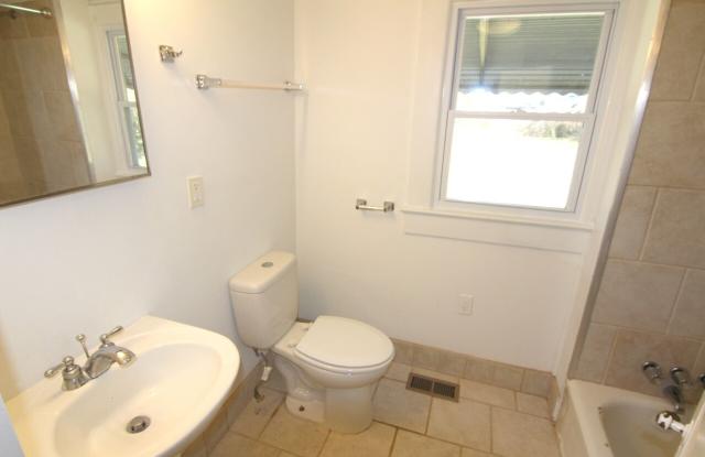 Fantastic bungalow in the heart of Kannapolis Gallery 3