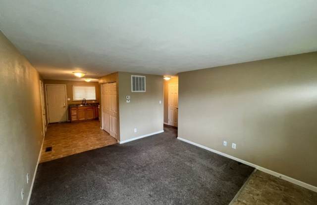 <b> Two Bedroom Duplex by Sparks High School<br><br> Gallery 2