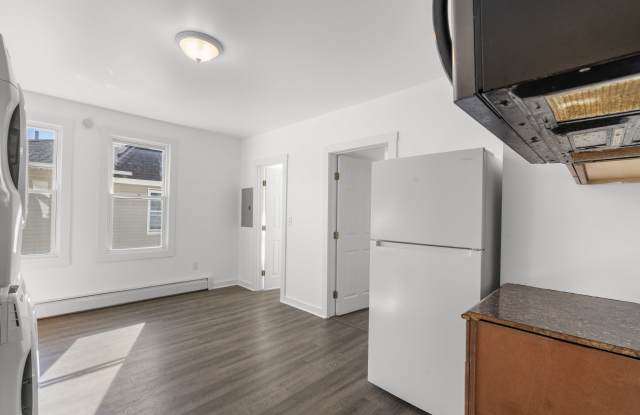 841 East Street - 3rd Flr Gallery 2