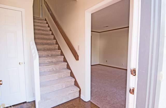 131 Chestnut Field Gallery 4