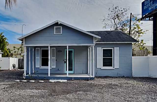 1518 Pinewood Dr - 1518 Pinewood Drive, Orlando, FL 32789