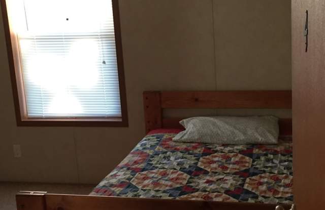 4 bedroom Trailer in Belfield Gallery 4