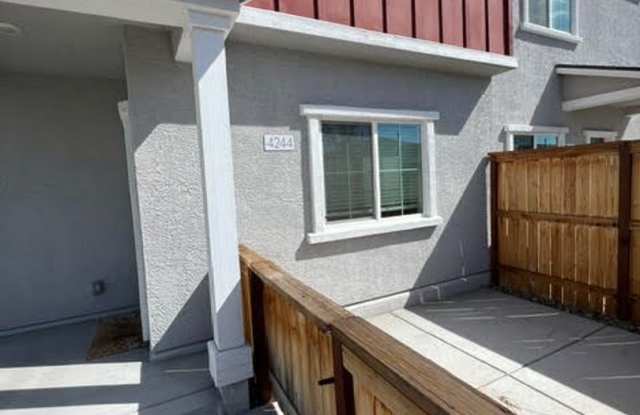 Convenient and Clean Condo Gallery 3