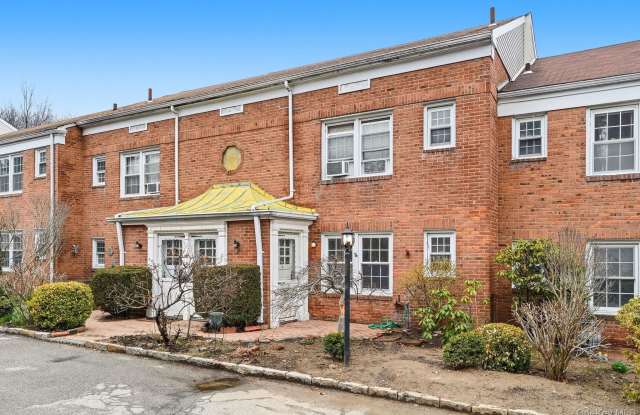 61 Davis Avenue unit: E photos photos 61 Davis Avenue unit: E photos photos