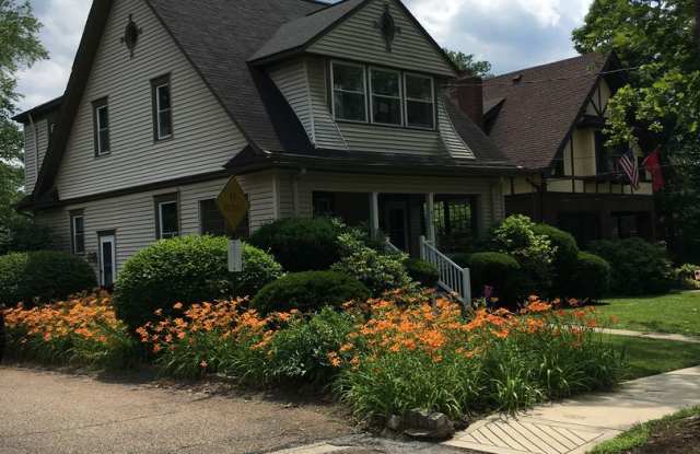 Only 1 mile to all of the action at the US OPEN! - 910 Washington Avenue, Oakmont, PA 15139 Only 1 mile to all of the action at the US OPEN! - 910 Washington Avenue, Oakmont, PA 15139