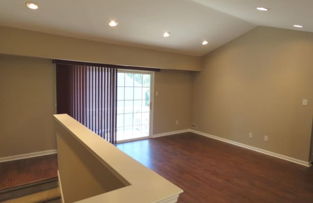 812 SOCIETY PLACE photos photos