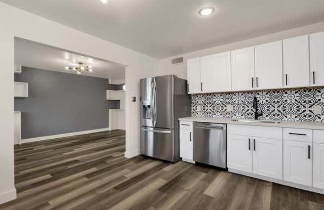 919 East Ocotillo Road Gallery 1