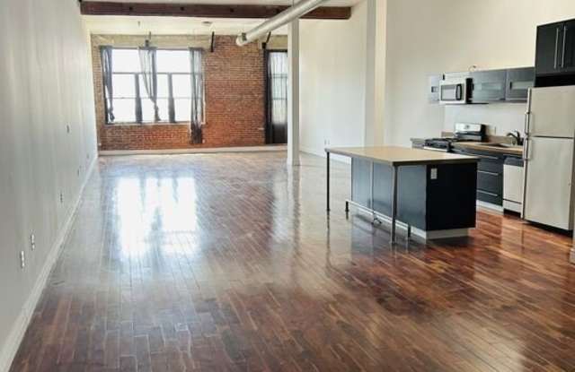 652 Mateo St Gallery 2