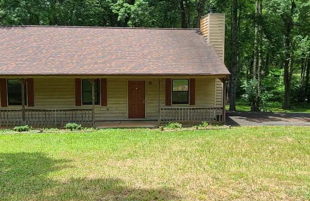 Corner Lot 3BR 1.5BA Home in Forest photos photos