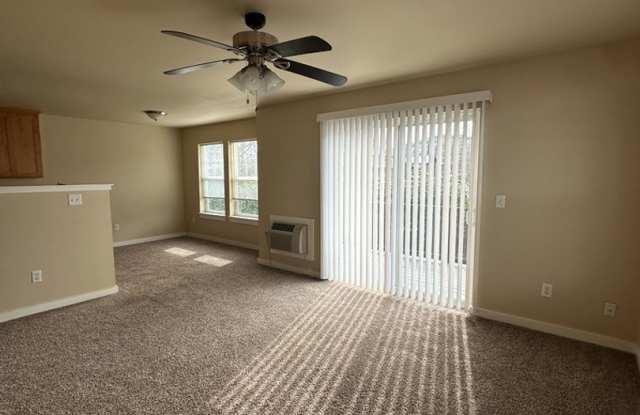 2 Bedroom 2 Bath Townhouse in Ashland Gallery 4