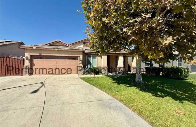 Spacious 4 Bed/2 Bath SW Bakersfield Home w/ Solar, RBP & Deposit Alternative Option photos photos