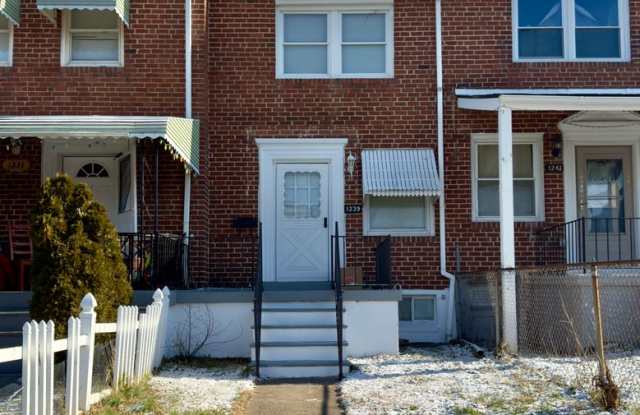 Charming 2 Bedroom/1 Bathroom Townhome in Medford! photos photos