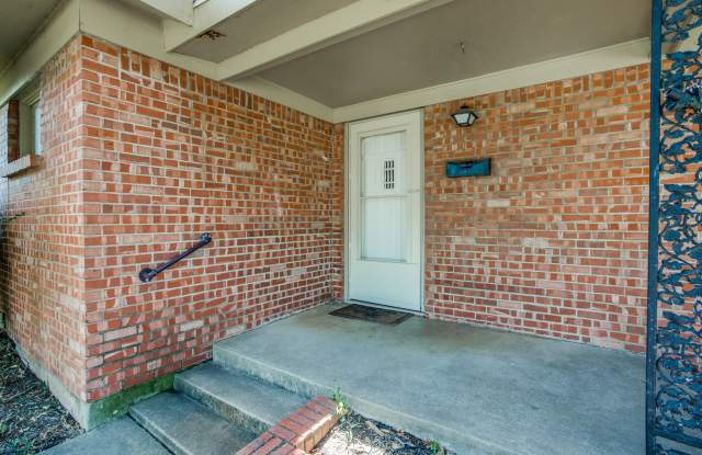 821 Lee Dr Gallery 4
