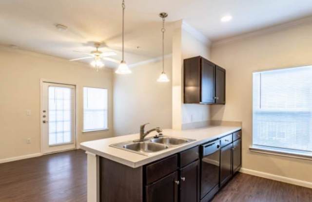 14754 Nacogdoches Rd Gallery 2