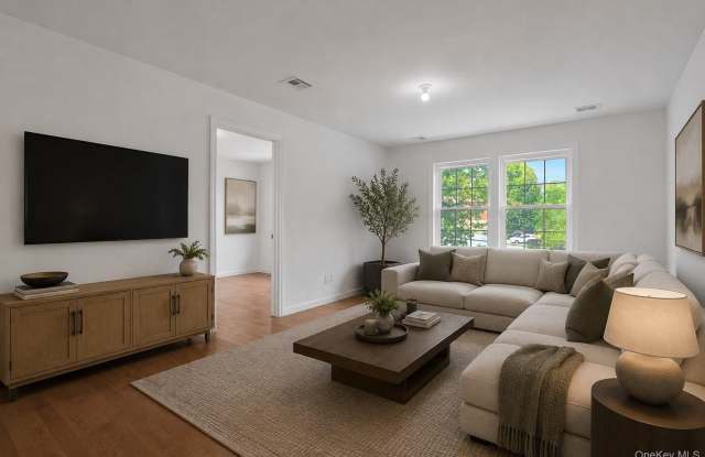 15 Waldron Avenue Gallery 4