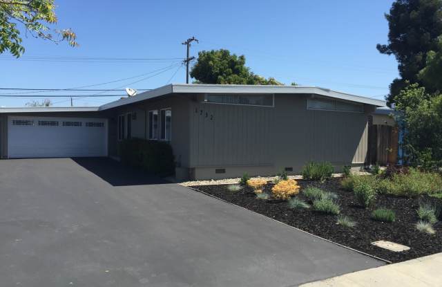 Beautiful 3 Bed 2 Bath Mountain View Home - Backyard Made for Entertaining - 1732 Morgan Street, Mountain View, CA 94043