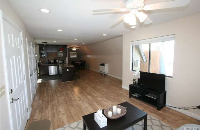 118 W Sherwood Boulevard Gallery 2