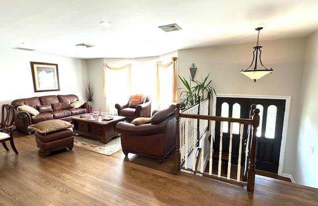 8 Towsen Road Gallery 2