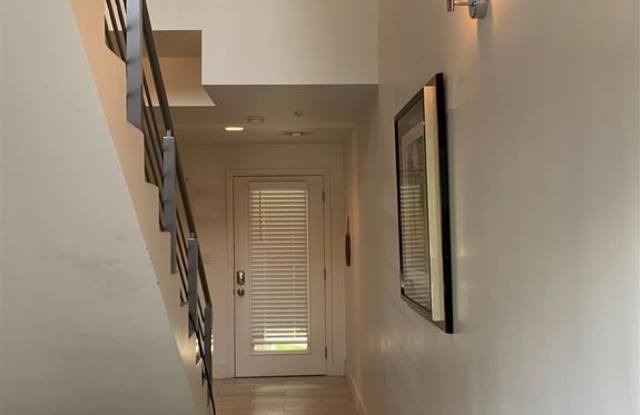 402 SE 1st Ct. Gallery 3