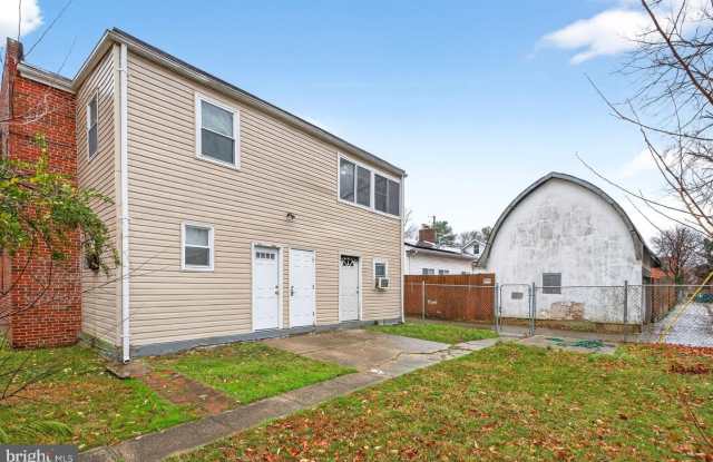 3207 11TH PL SE Gallery 2