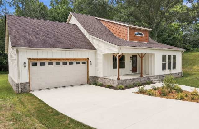 Beautiful BRAND NEW Custom-Built Home on 1 Acre Lot!.... Gallery 3