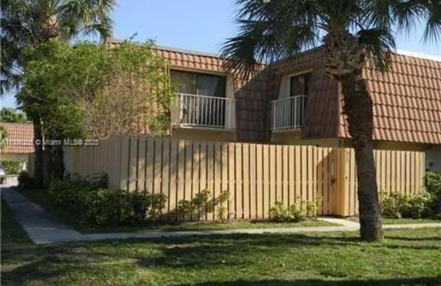 601 Green Springs Pl - 601 Green Springs Place, West Palm Beach, FL 33409