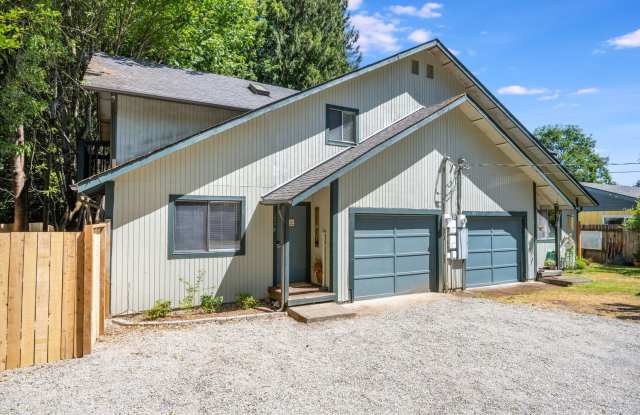 PENDING APPLICATION; Westside 2BD Duplex photos photos