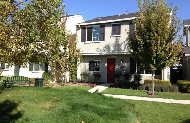 Charming, spacious 2 story home in Camden Place in Citrus Heights Gallery 3