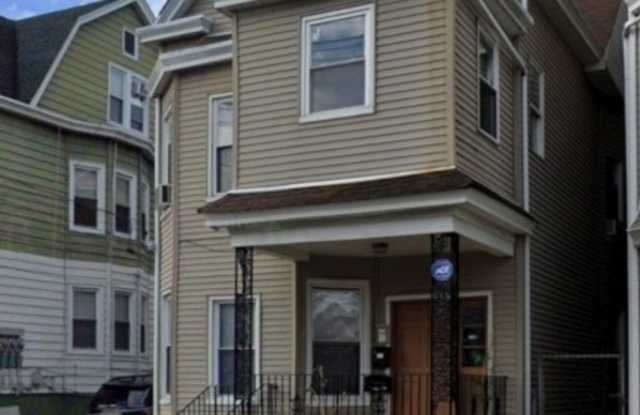 818 Madison Ave - 818 Madison Avenue, Paterson, NJ 07501