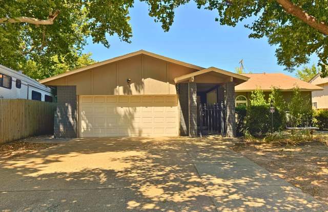 Luxurious 3 bd 2 ba on South Peoria Gallery 1