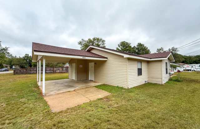 2 Bedroom 1 Bath Duplex in Pace, FL! - 4274 Castille Avenue, Pea Ridge, FL 32571 2 Bedroom 1 Bath Duplex in Pace, FL! - 4274 Castille Avenue, Pea Ridge, FL 32571