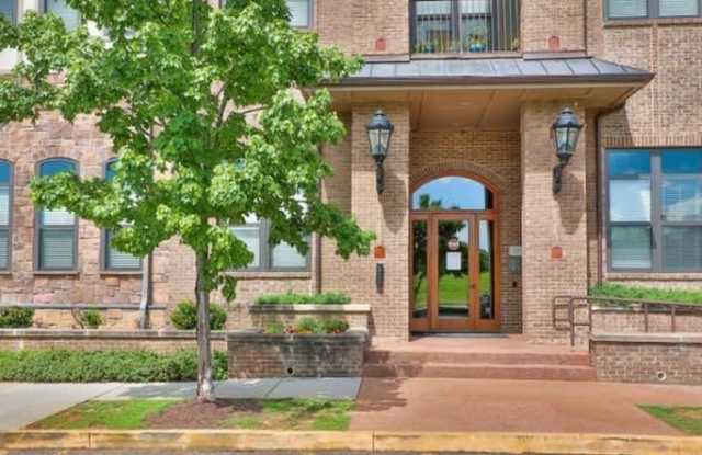 445 West Blount Avenue photos photos