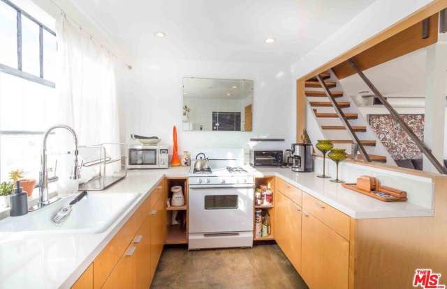 2304 ZENO Place Gallery 3